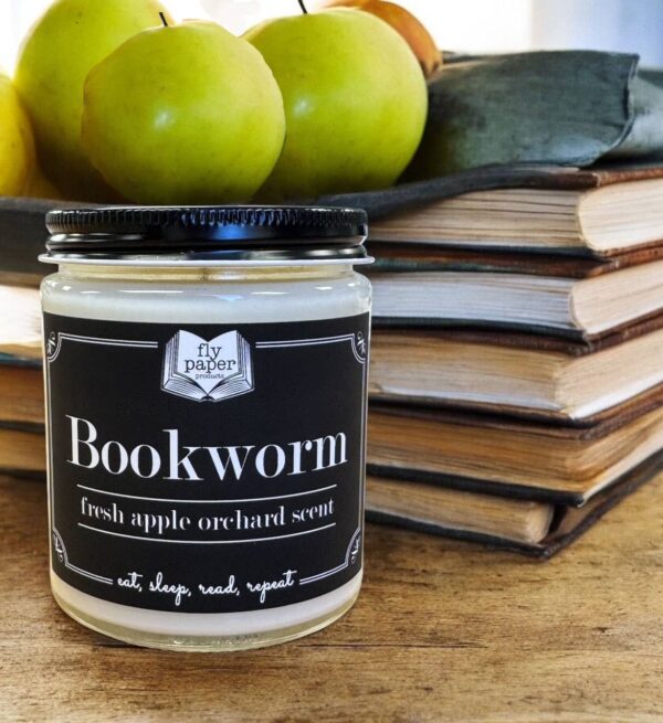 Bookworm 9oz Candle Fresh Apple Orchard Scent